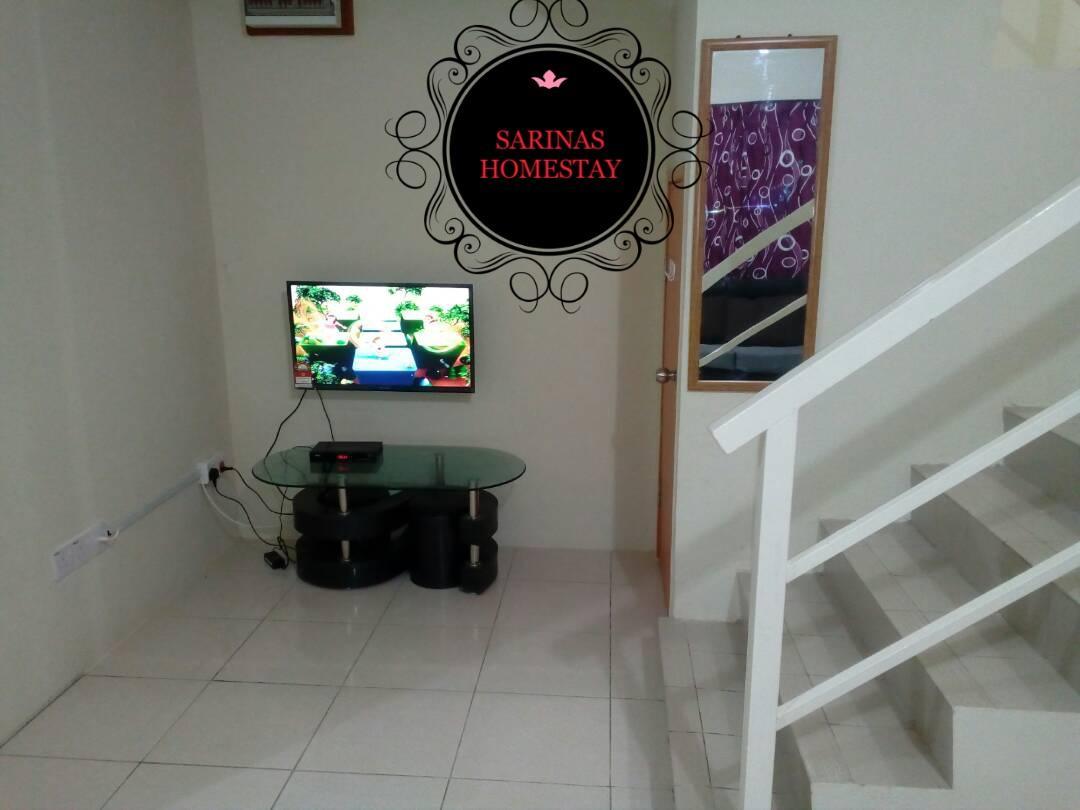 Sarinas Homestay Семпорна Экстерьер фото